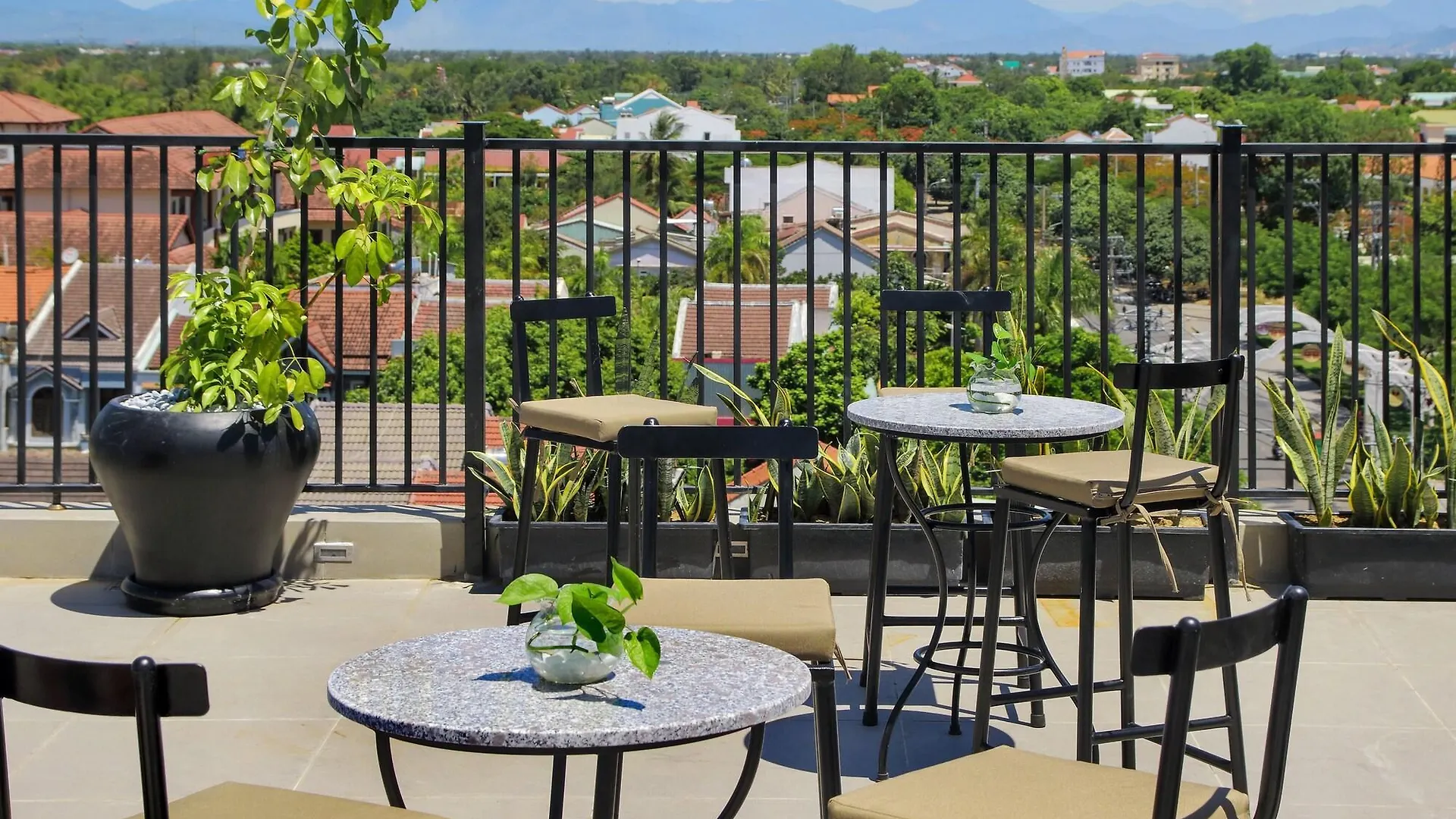 Uptown Hoi An Hotel & Spa